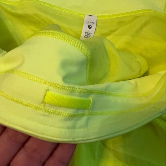 Lululemon Speed Up LR Low-Rise Short 2.5" Highlight Yellow Size 14 NWT Workout - Picture 7 of 10